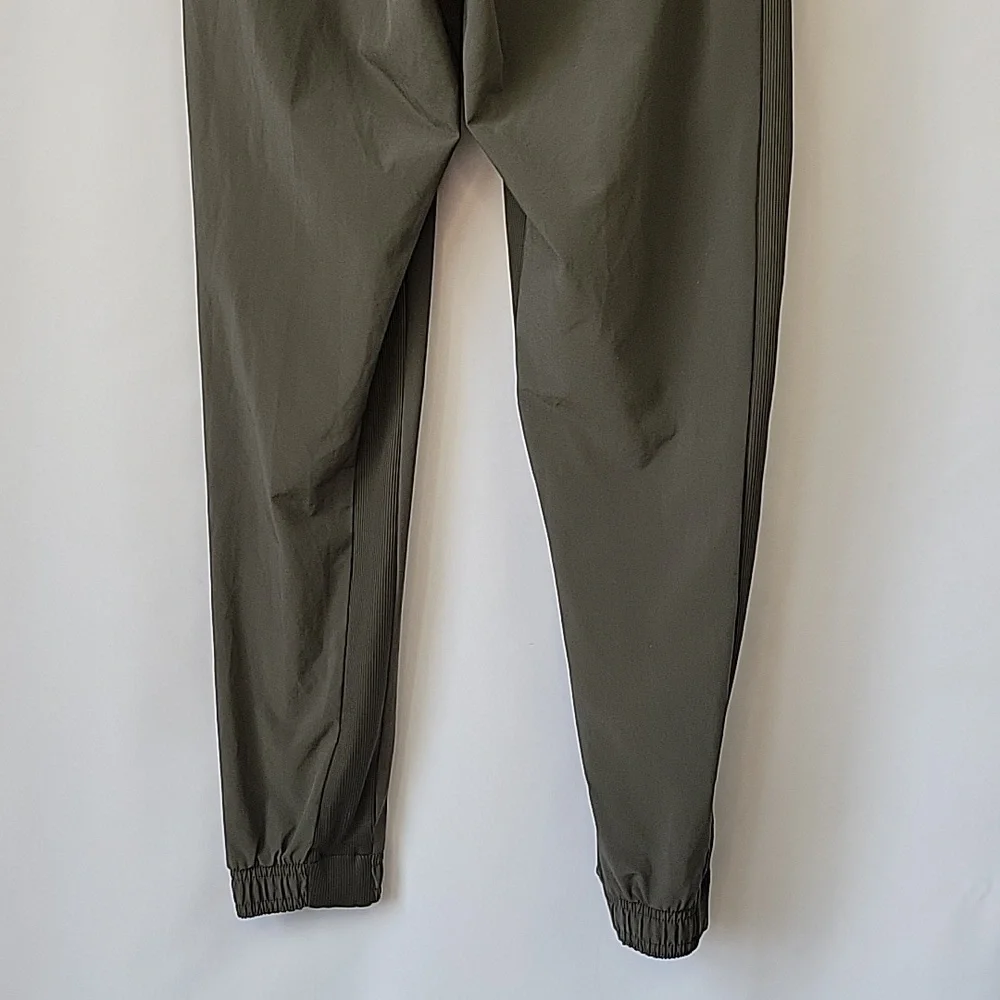 Athleta Brooklyn Jogger Olive Green Size 2